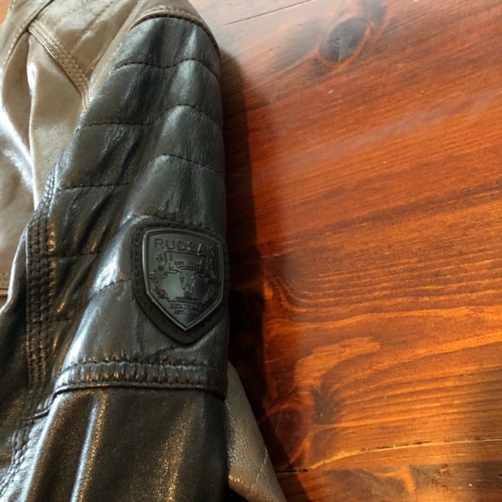 Men’s Stylish Rudsak Leather Jacket - Picture 12 of 15